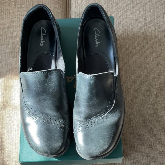Clarks Navy Loafer - Picture 2 of 5
